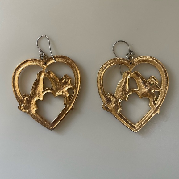 Vanessa Mooney Heart Earrings - Picture 2 of 3